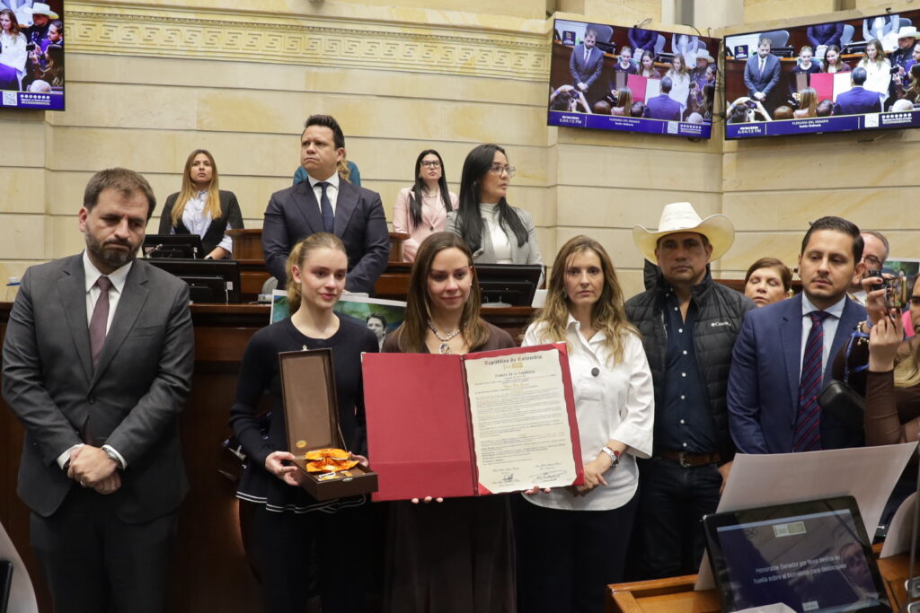 Congreso otorgó la máxima distinción póstuma a Miguel Uribe Turbay